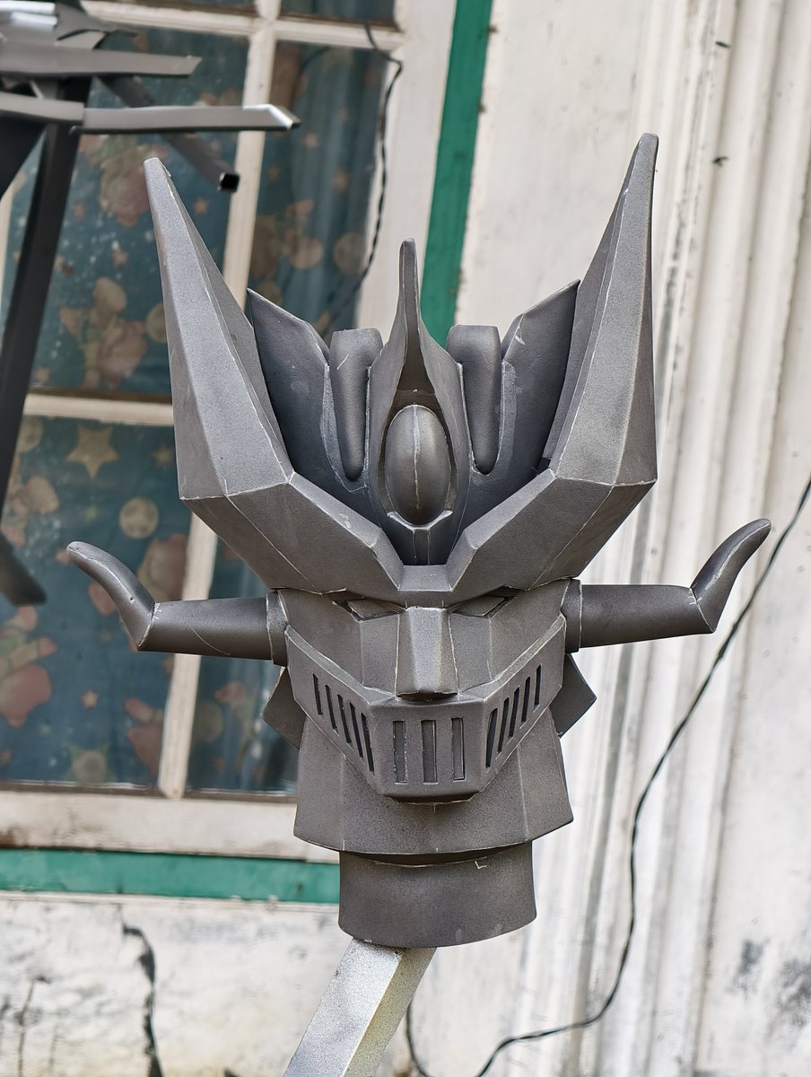 cosmake_heroic's tweet photo. Mazinger ukuran 2 meter 
Di buat dari bahan eva 6mm dan 3mm 
Rencana hanya dibuat statue saja 
Entah robot tahun brapa ini saya gk tahu 
#mazinger
#patung
#statue https://t.co/4WK0vMIkJT