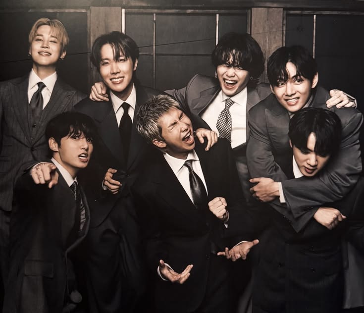 sleepinginsilk's tweet photo. BTS join U2 and Celine Dion as the Only Musicians to sell over 90K tickets in Stad De France. 🔥 https://t.co/LmWzFl9jY3