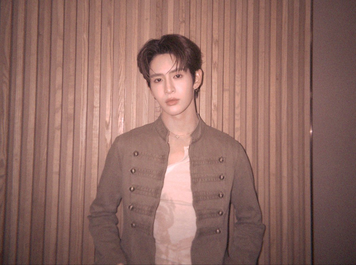 Jamessu_w's tweet photo. The time of happiness goes by so fast
See you later luv u 🫶🏻🤍

MR FANBOY BUSKING
#บัสกิ้งแฟนบอย https://t.co/gkUDw3NWFl