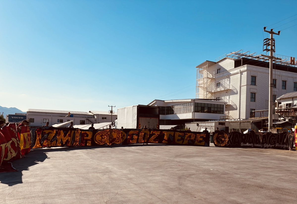 karabaglarlilar's tweet photo. Sevdamızın peşinde, Alanya’daydık. #Göztepe https://t.co/eGWkKJYRO5