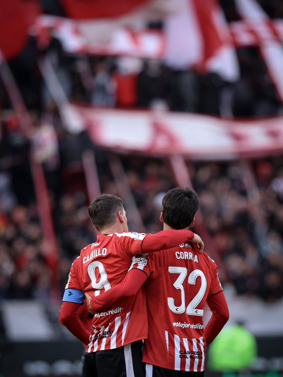 EdelpOficial's tweet photo. Si seremos hermanos que nos separaron
y nosotros, sin saberlo, nos volvimos a juntar. ¡Todos unidos! ❤️🇦🇹 https://t.co/C3BogQIURi