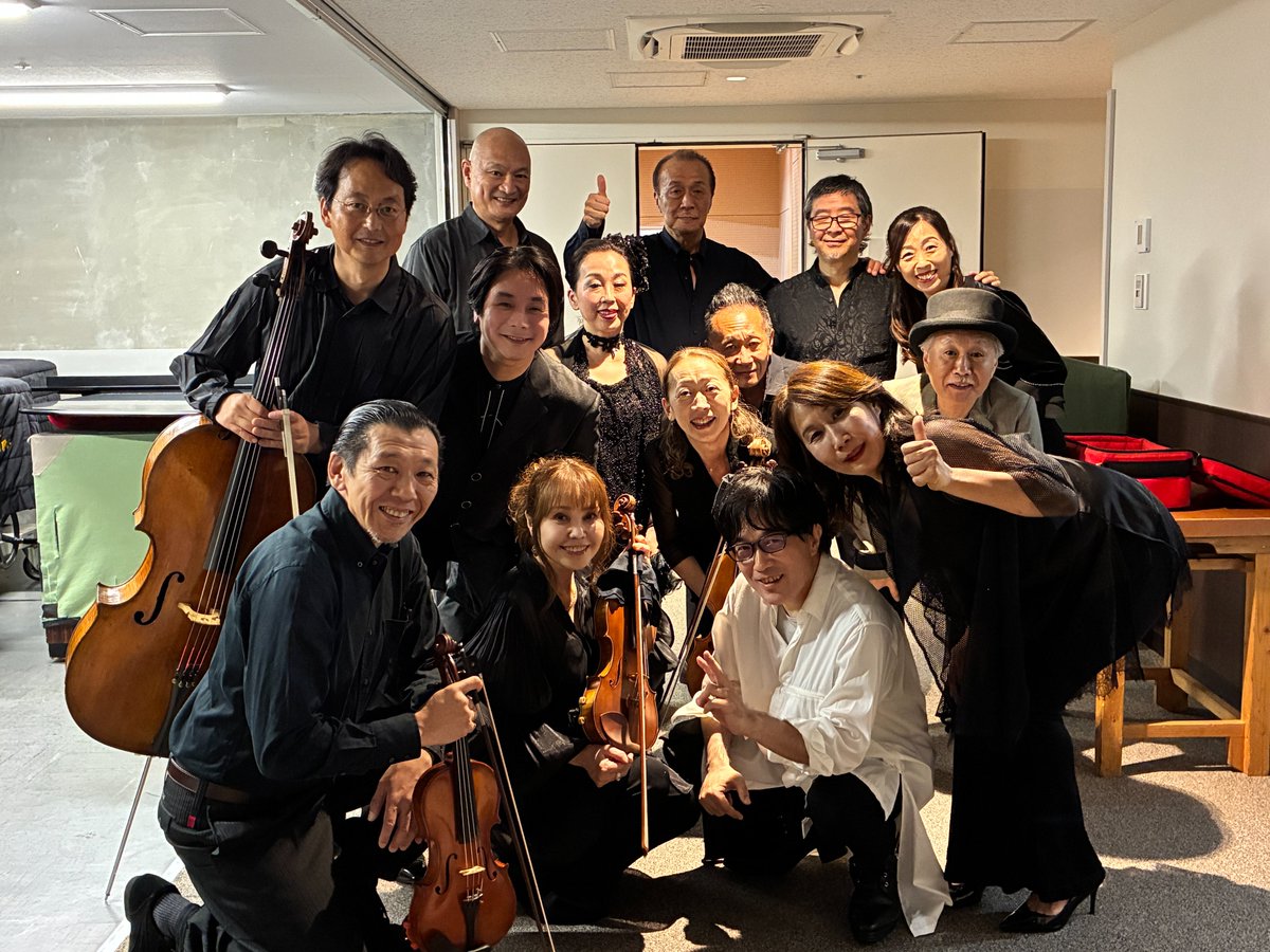 Komatsu_Ryota's tweet photo. バンドネオン小松亮太の「ブエノスアイレスのマリア」＠川口リリア、感動的に終わりました！
ライヴの実現には多くの苦労が付きまとうこの曲、2日間連続でやらせていただいて幸せでした！💚
僕も今回が一番手の内に入った演奏ができた気がしました…ご来場に多謝！m(_ _)m https://t.co/CosnhxHS30