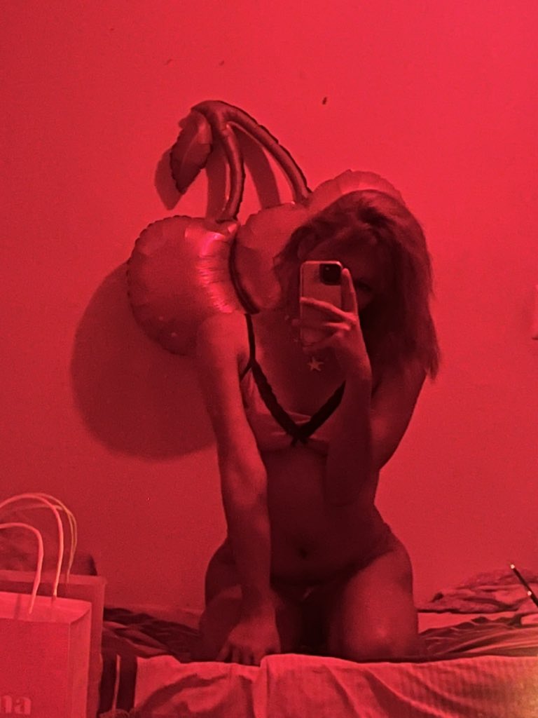 hotcherry007's tweet photo. El rojo es mi color
#trans #lima #peru #hot #transxxx #translima https://t.co/ILxcPrt4MH