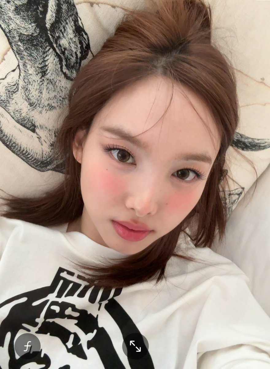 imnayeonarchive's tweet photo. imagine looking like this https://t.co/VX1xGlhGZX