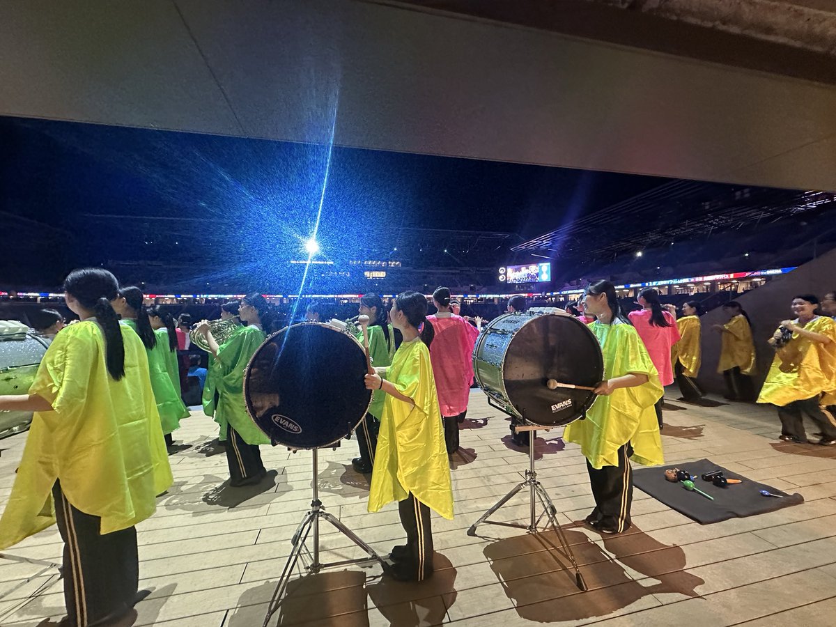 kwassui_brass's tweet photo. ⚽️ U-21 V・ファーレン長崎 vs U-21 名古屋グランパス ⚽️スタンドから演奏で応援してきました！
9/13(日)の夕方、長崎スタジアムシティで開催され、応援演奏をさせていただきました🎺選手の皆さんのプレーを後押しできるよう、スタンドから精一杯の音を届けました！アシストになっていたら嬉しいです✨ https://t.co/GOfzApgm9p