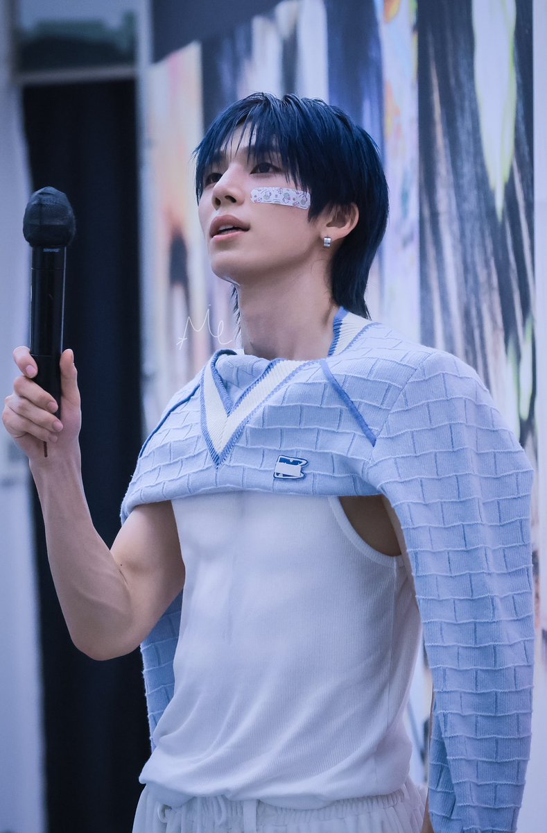 MsBarakastappia's tweet photo. Ohhh I just found out that two of my favourite idols were born just one day apart! And thanks to the NEXZ being in Argentina right now and the wizardry of timezones, I can wish both of them HBD right now!!
Happy 20th birthdays to #SoGeon and #DoGyun
#NEXZ #82Major https://t.co/JMqJ5h859x