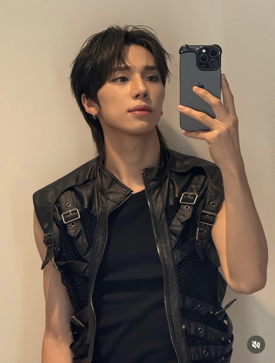 MsBarakastappia's tweet photo. Ohhh I just found out that two of my favourite idols were born just one day apart! And thanks to the NEXZ being in Argentina right now and the wizardry of timezones, I can wish both of them HBD right now!!
Happy 20th birthdays to #SoGeon and #DoGyun
#NEXZ #82Major https://t.co/JMqJ5h859x