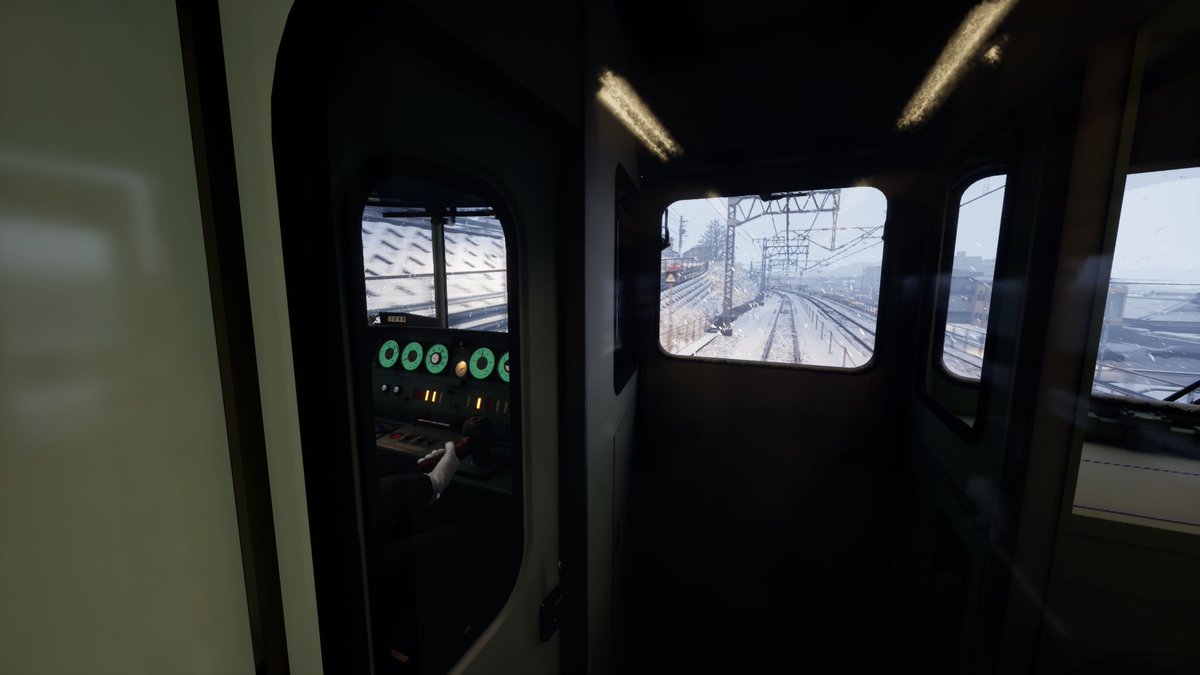 _uiro__'s tweet photo. 神ゲー度合いに拍車がかかっていました。あの隙間風でガタガタいってる窓や着込んだ服装とミスマッチな暖房の効いた車内を思い出し涙が止まりません。
これで酒呑める。うそ、飲んでる。
#RUNNINGTRAIN https://t.co/ZVAXGAHFMR