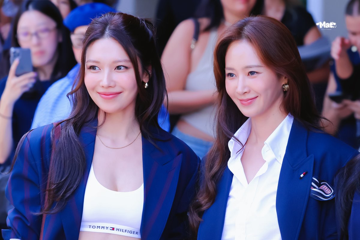 mat_csy's tweet photo. 260910 뉴욕패션위크 타미힐피거 출근 HQ   

#효리수 #김효연 #권유리 #최수영 https://t.co/9xlPB6s0oE