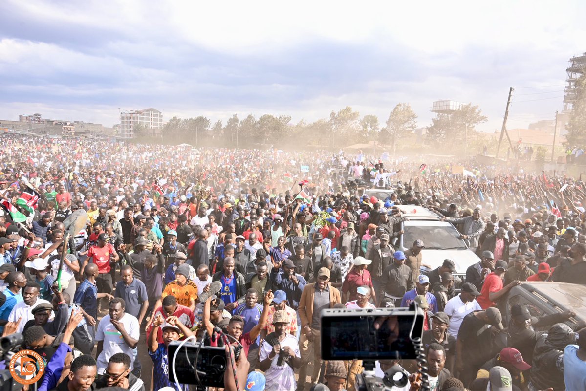 edwinsifuna's tweet photo. We did eventually get to Jacaranda grounds….thank you Nairobi for showing up. Thank you for everything. Hatutawaangusha. Thank you to the @NPSOfficial_KE for providing us with security today. We are peaceful and you saw it today. God bless. https://t.co/JMZ2p8jPvq