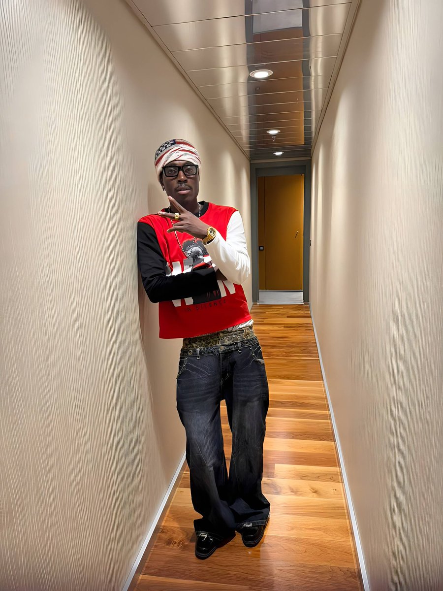 Cleverlydey4u's tweet photo. A whole day with ODUMODUBLVCK https://t.co/lIFLC50lQ6