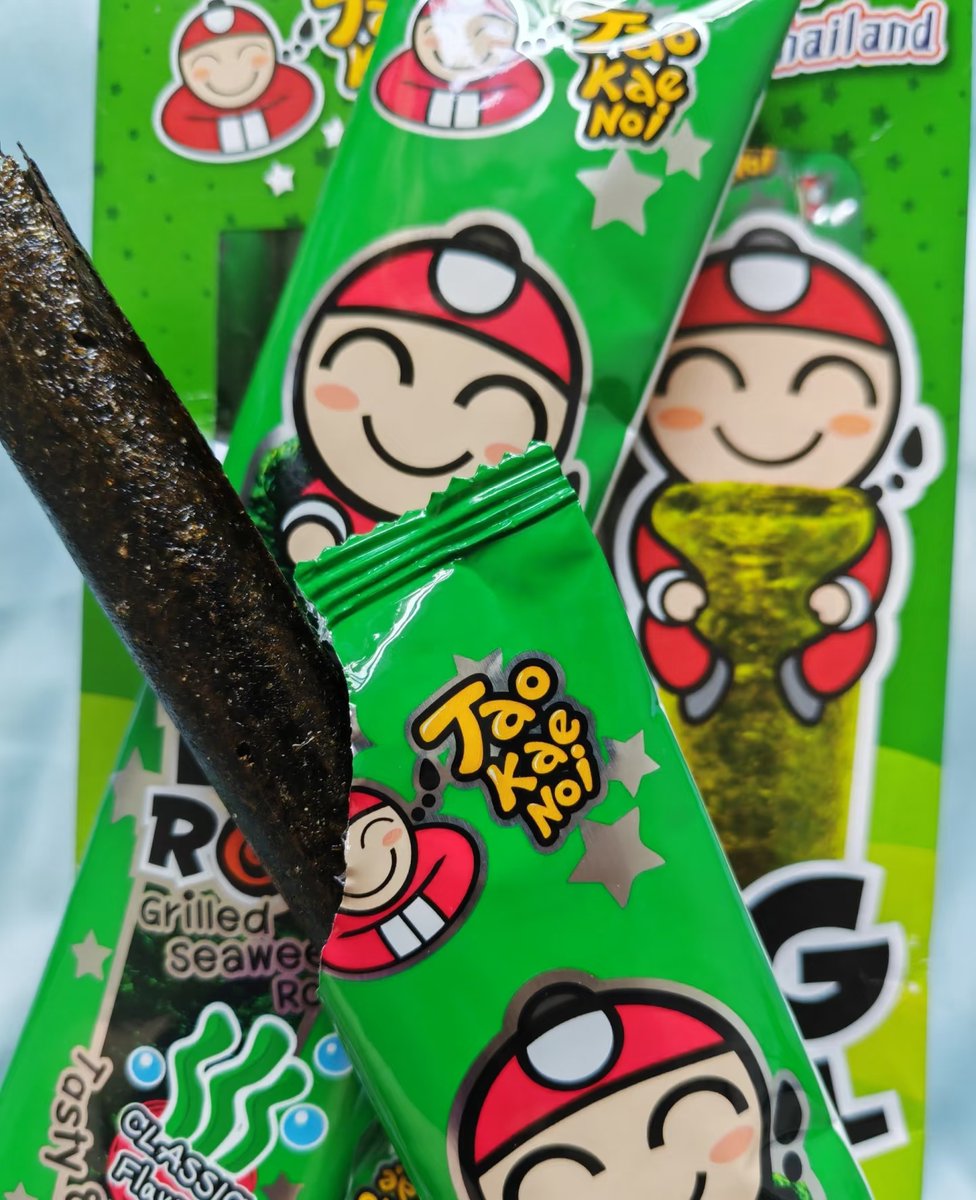 MonteYankokqz's tweet photo. Just shared a bag of crispy seaweed snacks with my desk buddy—win-win for midday munching and friendship goals , https://t.co/rg9fQGlurX