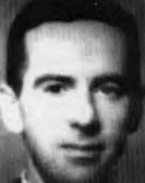 EErmua's tweet photo. 🌹13 de septiembre de 1980 la banda terrorista ETA asesinaba en Durango (Vizcaya) al teniente coronel del Cuerpo de Sanidad JOSÉ MARÍA URQUIZU GOYOGANA. El teniente coronel se encontraba en la farmacia que, primero su padre y después su hermano, con ayuda de José María, https://t.co/oeYhhijaRS
