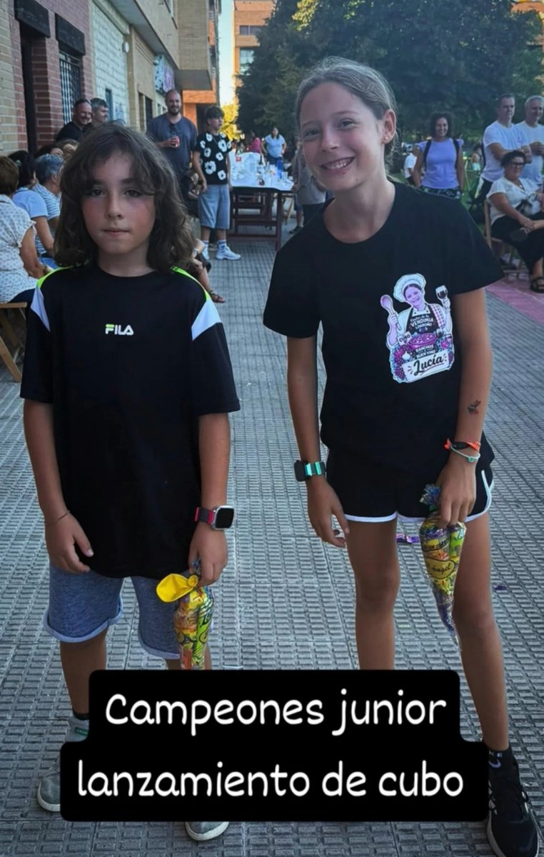 av_elcubo's tweet photo. ¡¡FIESTAS DEL CUBO!! No pueden ser más divertidas, menudo fin de semana más bueno🎉🎉 https://t.co/7wG3BhJwfy