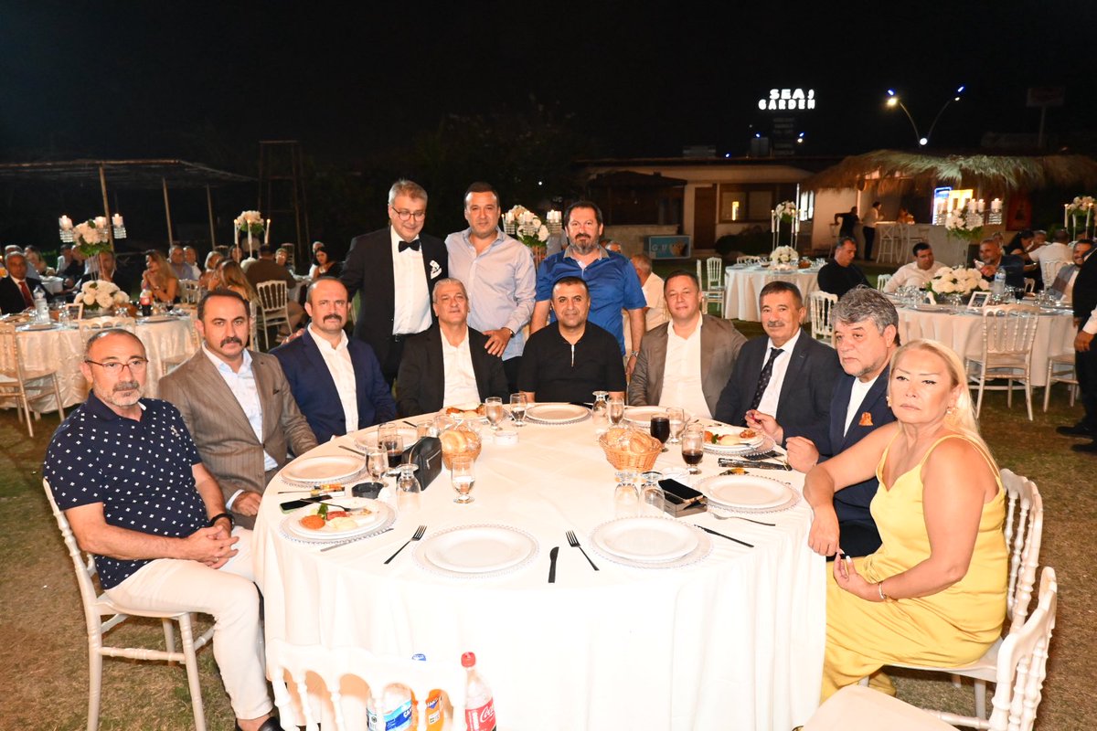ibrahimgulMHP's tweet photo. Sinem ve Emre çiftinin mutlu günlerinde yanlarında olmaktan büyük onur duydum
Rabbim genç çiftimize ömür boyu sağlık, huzur, mutluluk ve bir ömür boyu sürecek güzel bir yuva nasip etsin. Sinem ve Emre’ye bir ömür boyu mutluluklar diliyor, Kınal ve Özkan ailelerini tebrik ediyorum https://t.co/ukOaJjZPca