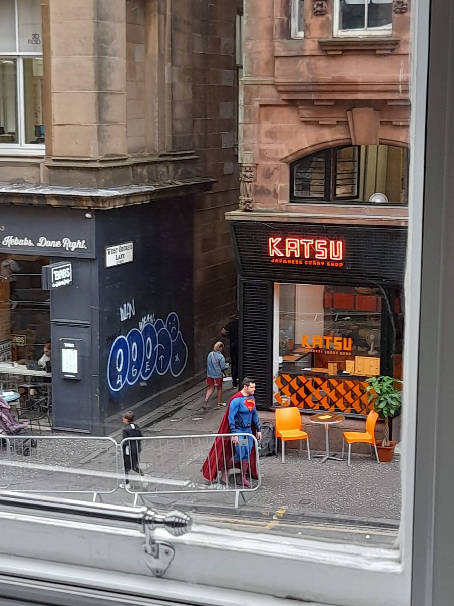 inthestair333's tweet photo. @theSpurtle Superman likes a Babs kebab. https://t.co/Ef5TiLukO9