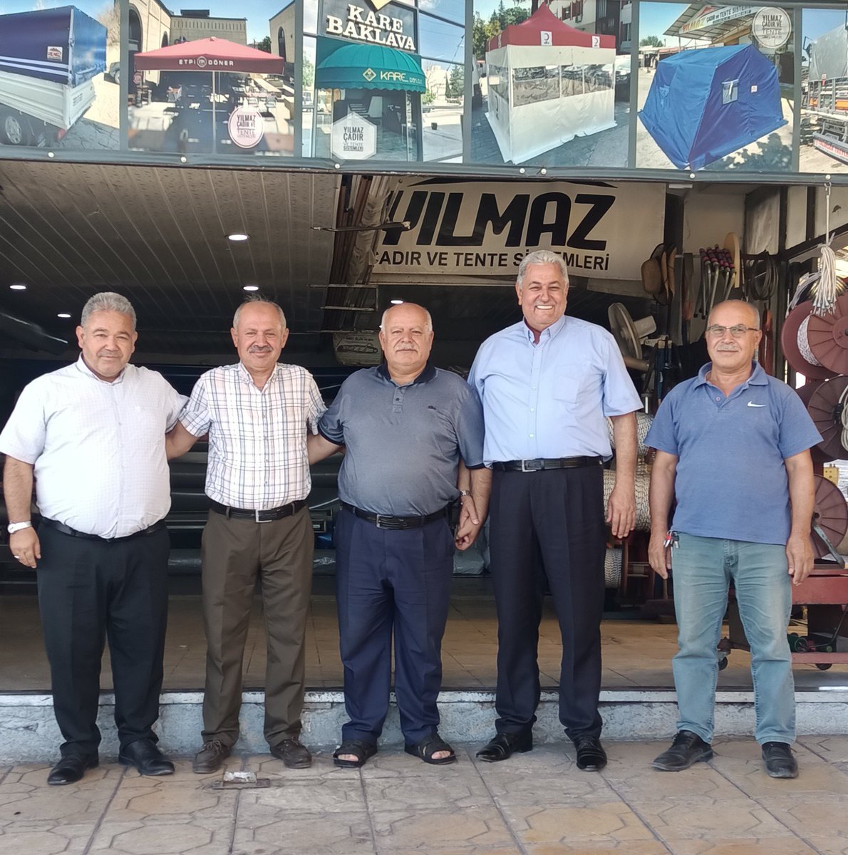 HasanDogan1923's tweet photo. Mithat Polat başkanım ile sanayide yılmaz çadır ziyaret
@mithatpolatt https://t.co/z8qYYb4I2o
