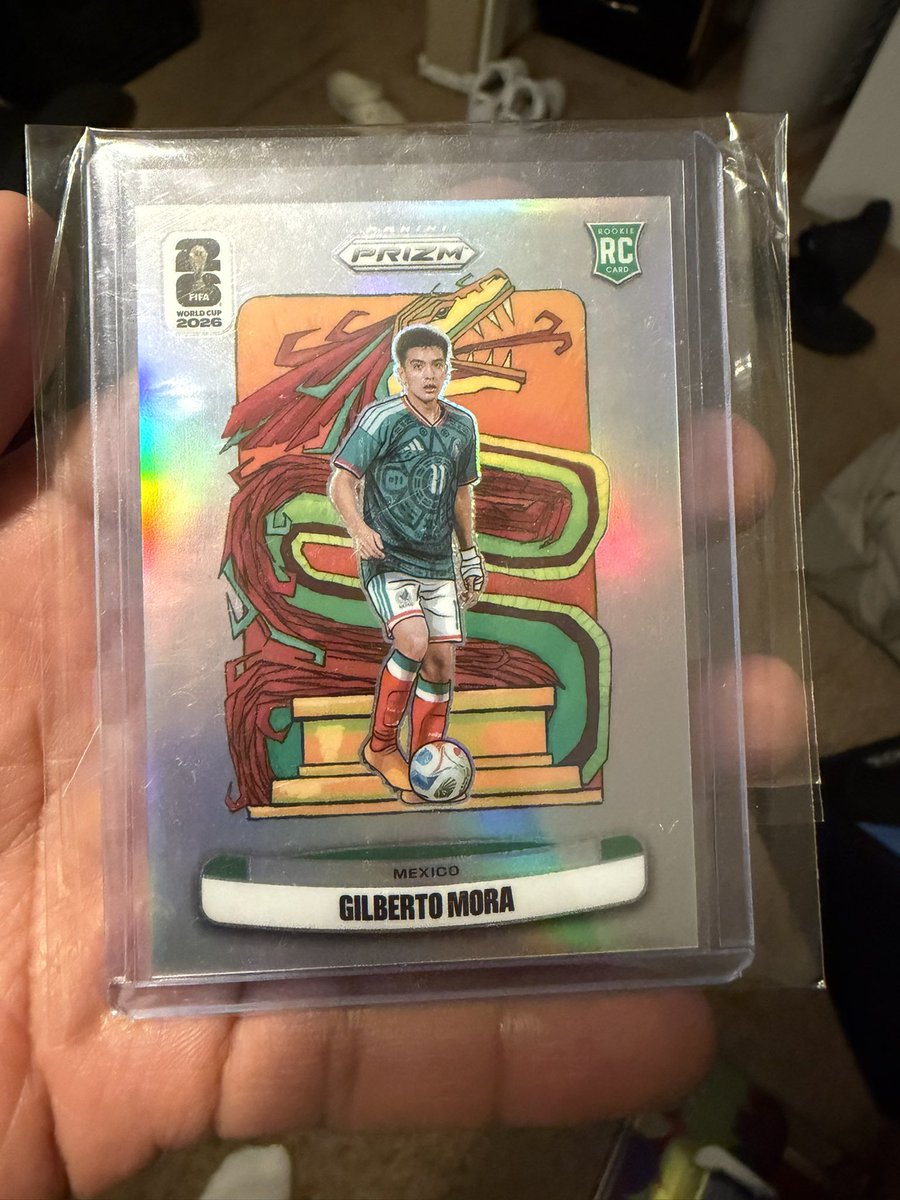 Chenteefox's tweet photo. @Get_BIG_Cards https://t.co/nwH2A2cQFr