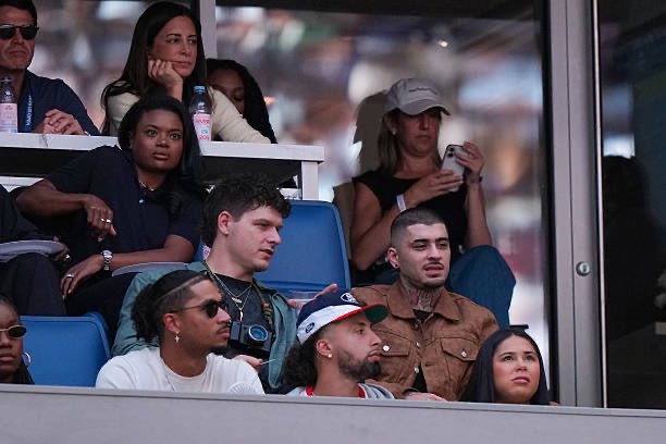 ZaynReport's tweet photo. Zayn at the US OPEN 2026 alongside his talented videographer Grant Maz! 🎾 

📸: owner https://t.co/wdXwehtC1T