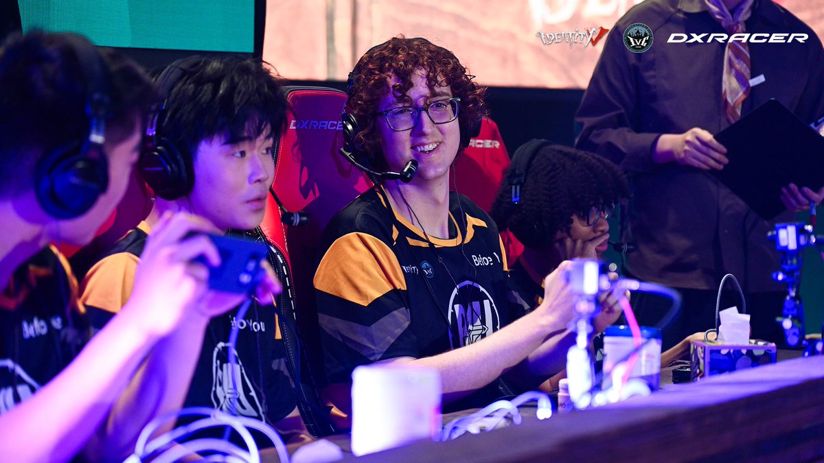 GameIdentityV's tweet photo. Team B4U On-Site photos for IVC NAEU 2026 Offline Finals Day 2   
#IdentityV #IDVIVC2026 https://t.co/f4fRNf8h5Y