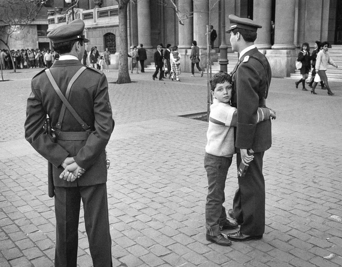Afroinforma's tweet photo. Zurdos: Durante la dictadura de Pinochet los niños le temían a Carabineros… https://t.co/eucUiYONnv