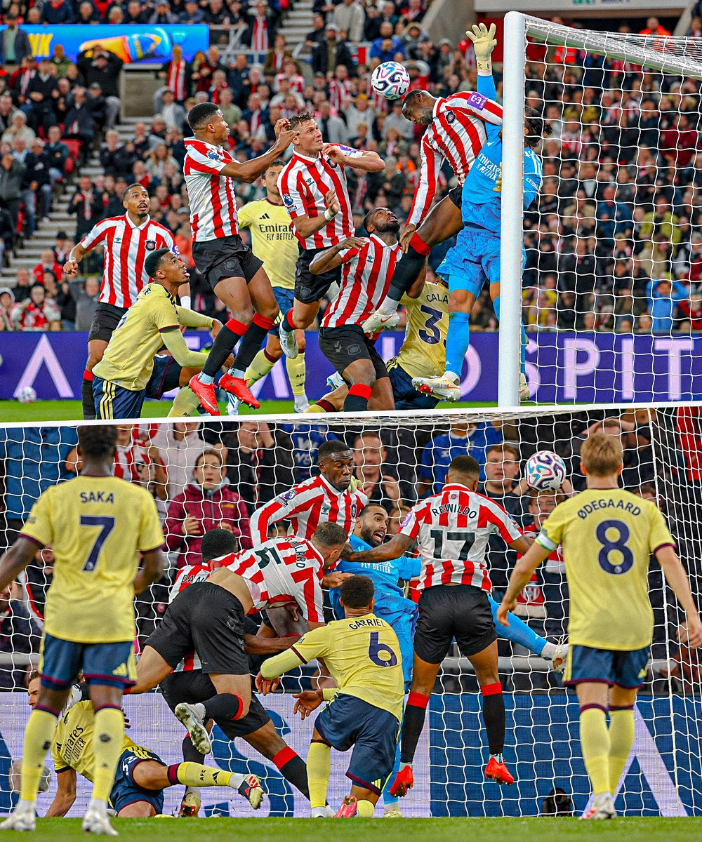 now_arsenaI's tweet photo. David Raya against the world and I’ve never felt so safe.

The best keeper this football club has ever had. The best keeper currently in the Premier League.

The best keeper currently in the world? 👀 https://t.co/750ZkgUrYD