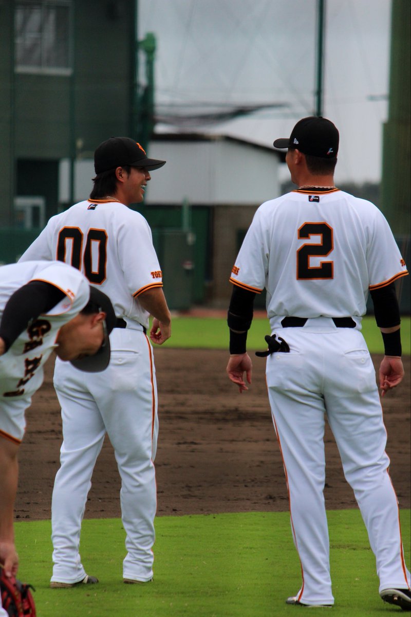 shizux22's tweet photo. 2026.09.13 vs ハヤテベンチャーズ静岡
アップ前に楽しそうに2人でお話してた✋🏻✨
 #吉川尚輝  #湯浅大  #giants  #巨人 https://t.co/0A8A1fcb9O