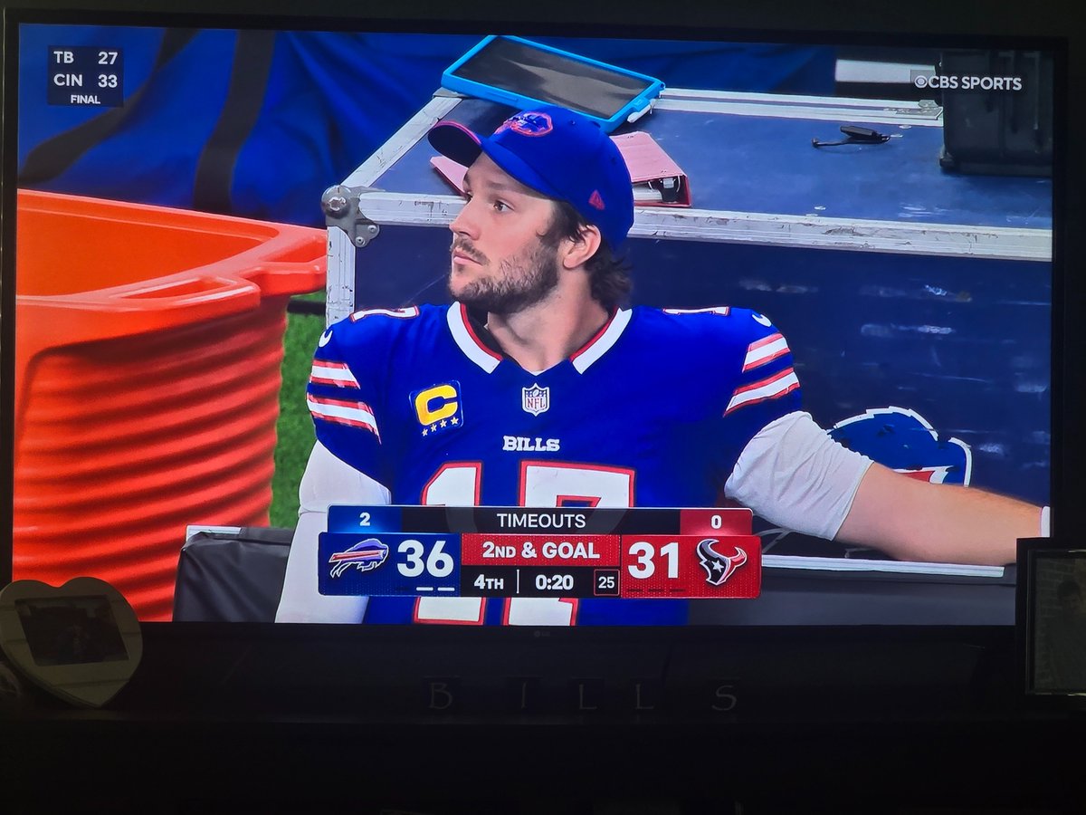 stephanicoleman's tweet photo. Josh sitting there so calm while the rest of us were pacing at home is a level of calm I want to reach...  ❤️💙 https://t.co/T1fo8AAsdi