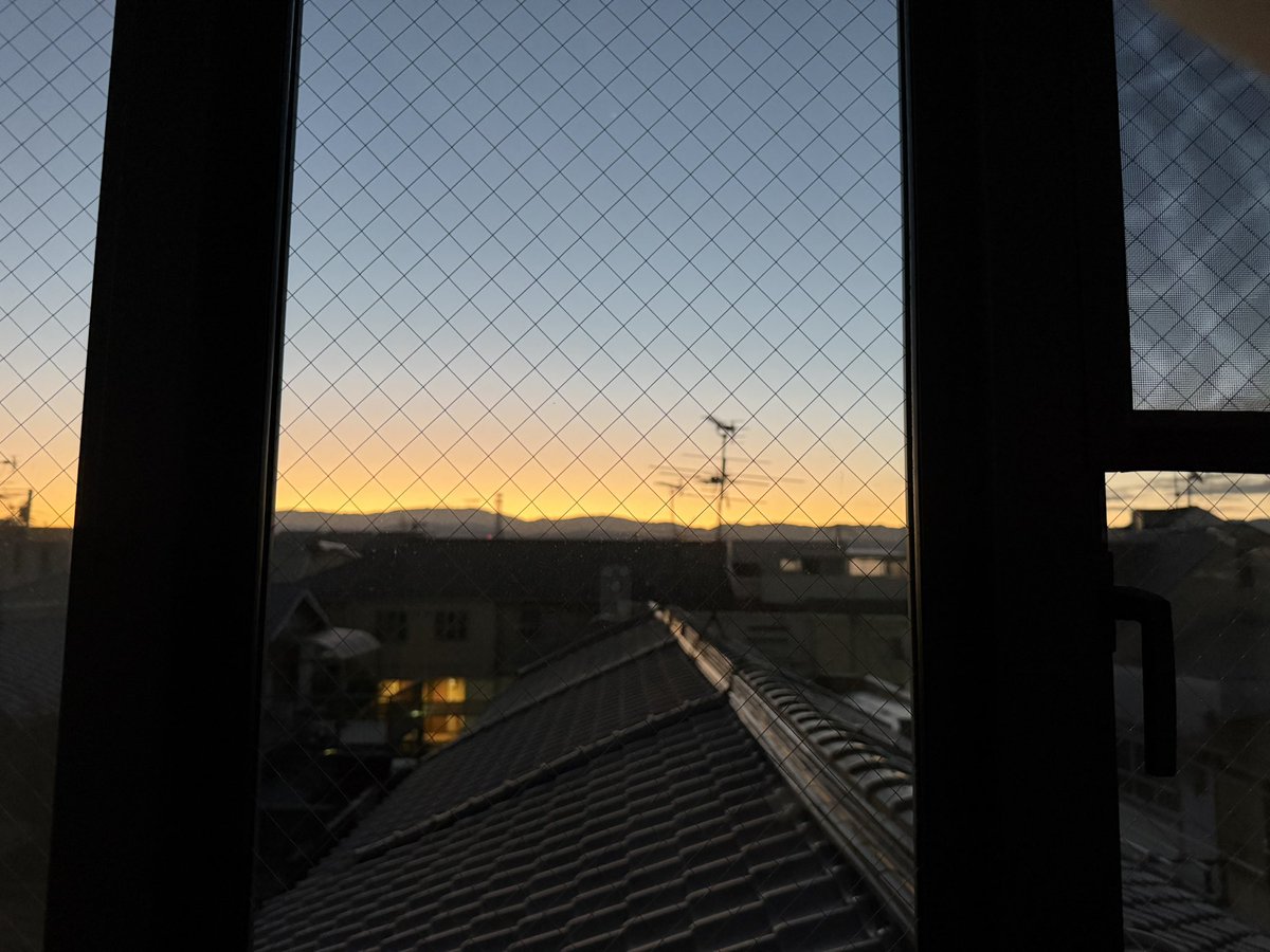 ikeike678's tweet photo. おはようございます。
ロクフェスの翌日のように身体が痛い😓 https://t.co/d6uoAHKwpO