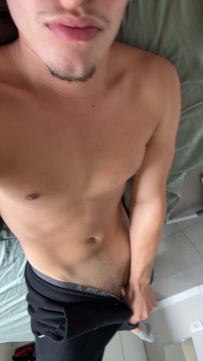 itshotab's tweet photo. Chi mi tiene compagnia?

https://t.co/LXLguFcGQX https://t.co/vbKkQYqV3t