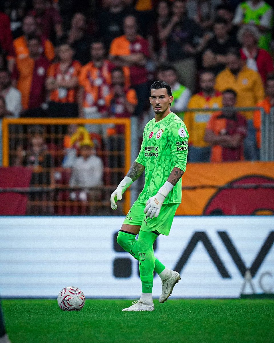cakirugurcan96's tweet photo. Yola devam 💛❤️ @GalatasaraySK https://t.co/fAS65RoBCn