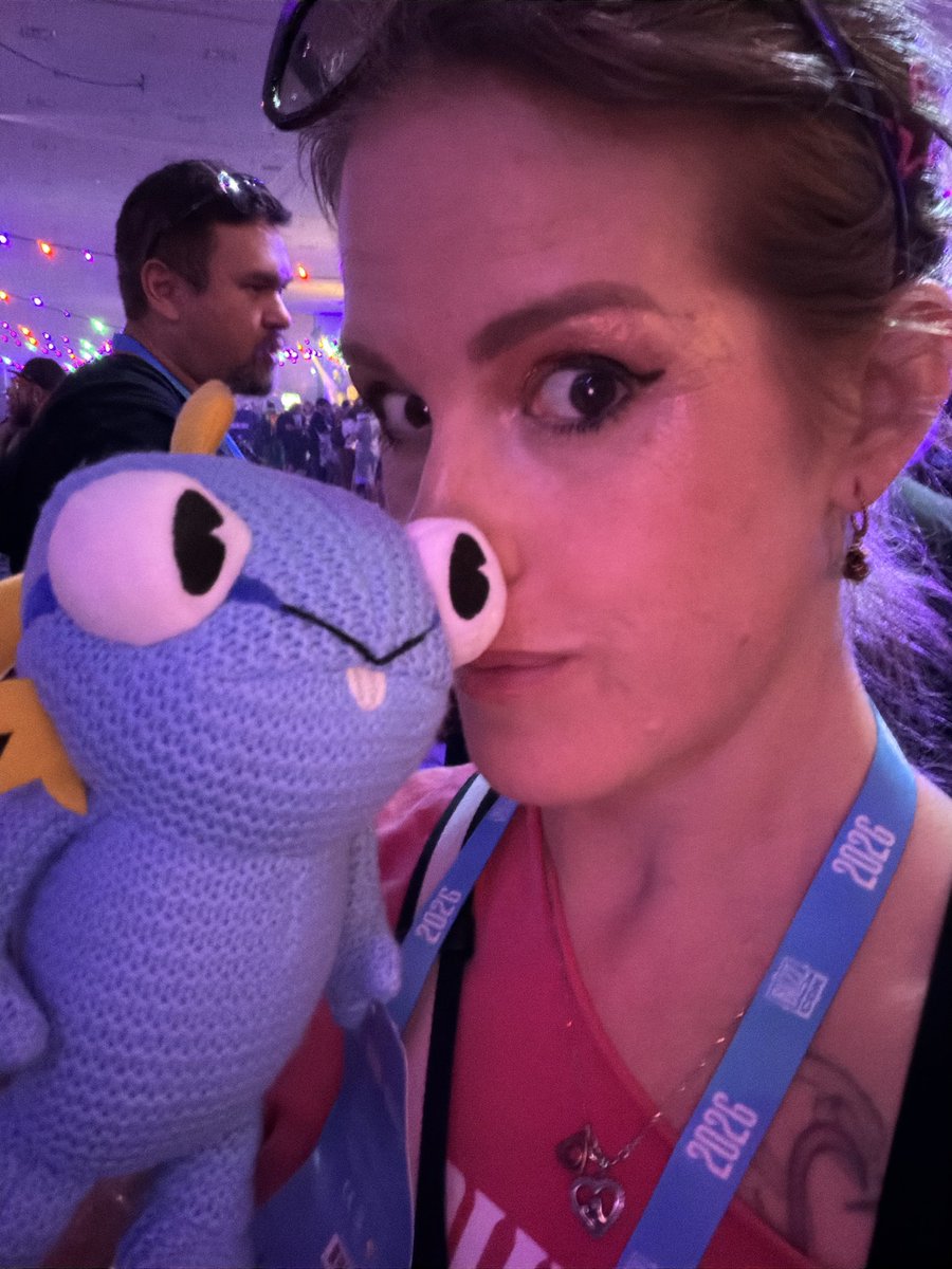 OrionStarzGamer's tweet photo. CHAT! I’m missing everything, but look what i got! #murkey #murloc https://t.co/PWfD1KgHVk