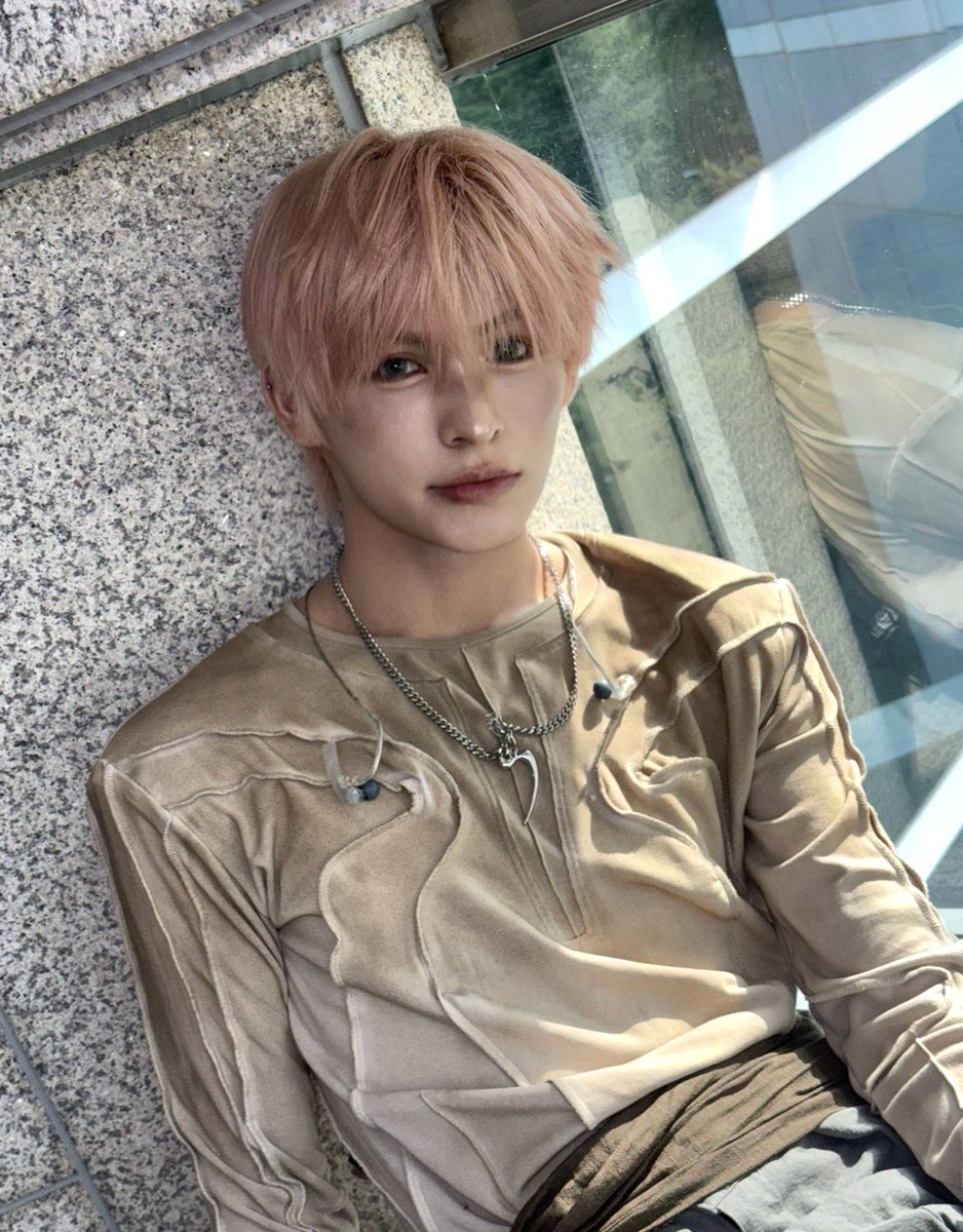 at_ALL_H_OURS's tweet photo. [#마사미]
잘생긴 척~~😘

#ALL_H_OURS #올아워즈
#MASAMI #마사미 https://t.co/tDer39LFB0