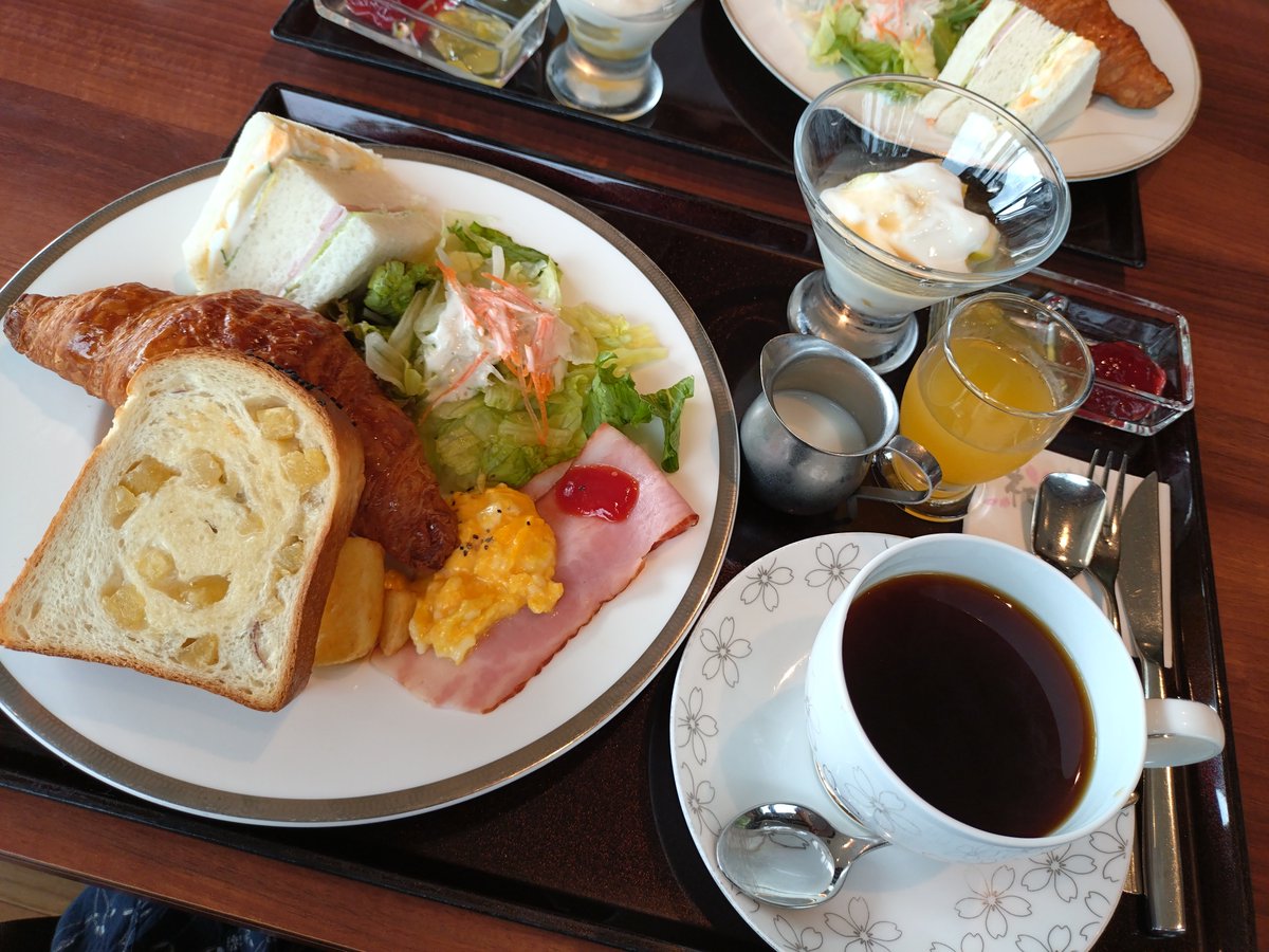 3SWCUODrafQXZcJ's tweet photo. 久しぶりにお友達とお出掛け🎶 

#桜珈琲🌸さん⇨大好きなお店☕

#MARGINAL さん⇨テンション上がる雑貨屋さん🩷⤴⤴

#tokotowa さん⇨チョコレート専門店🍫☕初めてなお店

#ジストシネマ で「#あの星が降る丘で君とまた出会いたい｡」を鑑賞🎦

とってもいい映画でした😊 https://t.co/JeMHbXTn2c