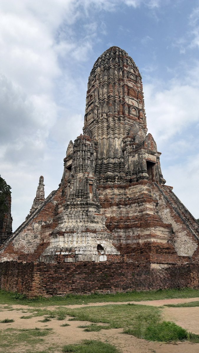 jingjuk23's tweet photo. Wat Chaiwatthanaram https://t.co/FzWF2Rdxcn