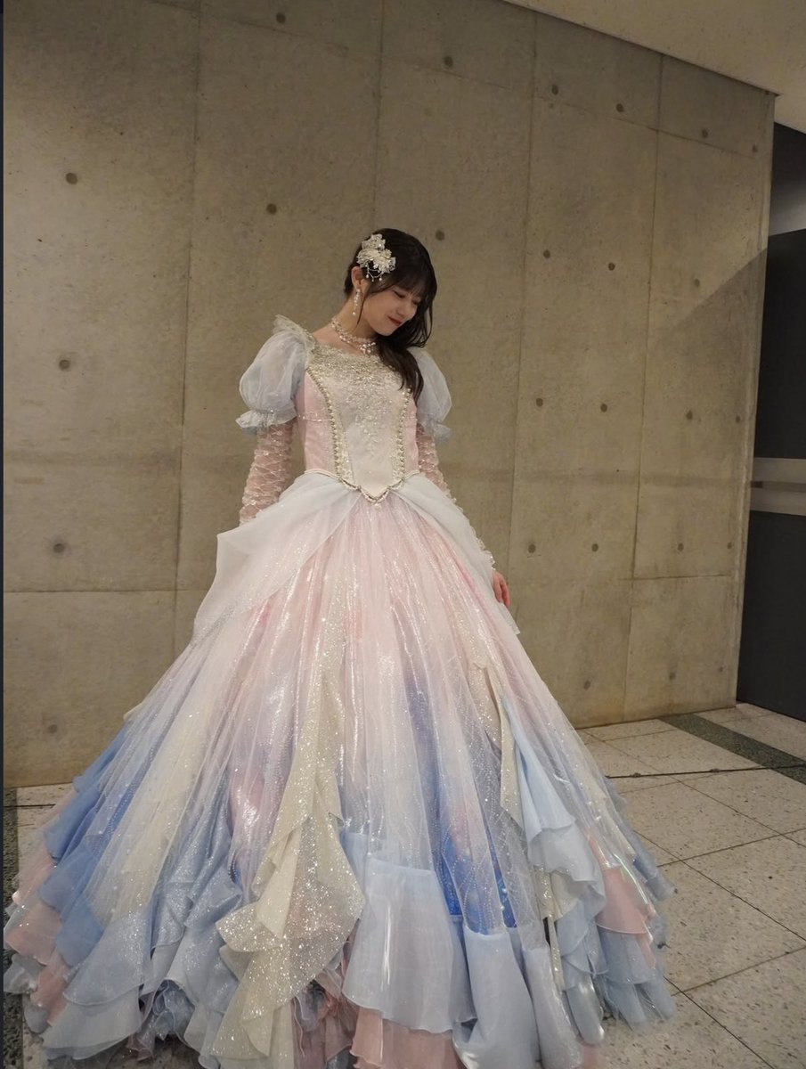 L7_lstx's tweet photo. アイドルの卒業って好きじゃないけど
アイドルの卒業する時が1番綺麗 https://t.co/Ckm5R4yiOQ