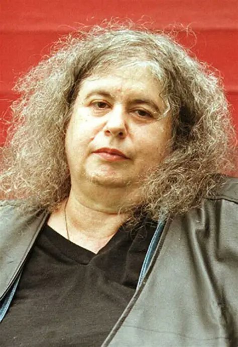 GoatBoy998's tweet photo. Imagine a woman so hideous that her influence made women, for many generations to come, uglier as a whole. https://t.co/xgPG8jcrJP