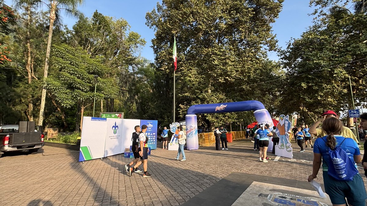 ArtiflxTlax's tweet photo. Dominguito ! #runningday
5k #5k Running ๐๐ปโโ๏ธ time
#SonrieEstasEnOrizaba
#PuebloMagico โ๏ธ๐ฒ๐ฝ https://t.co/lCmu0PVQlS