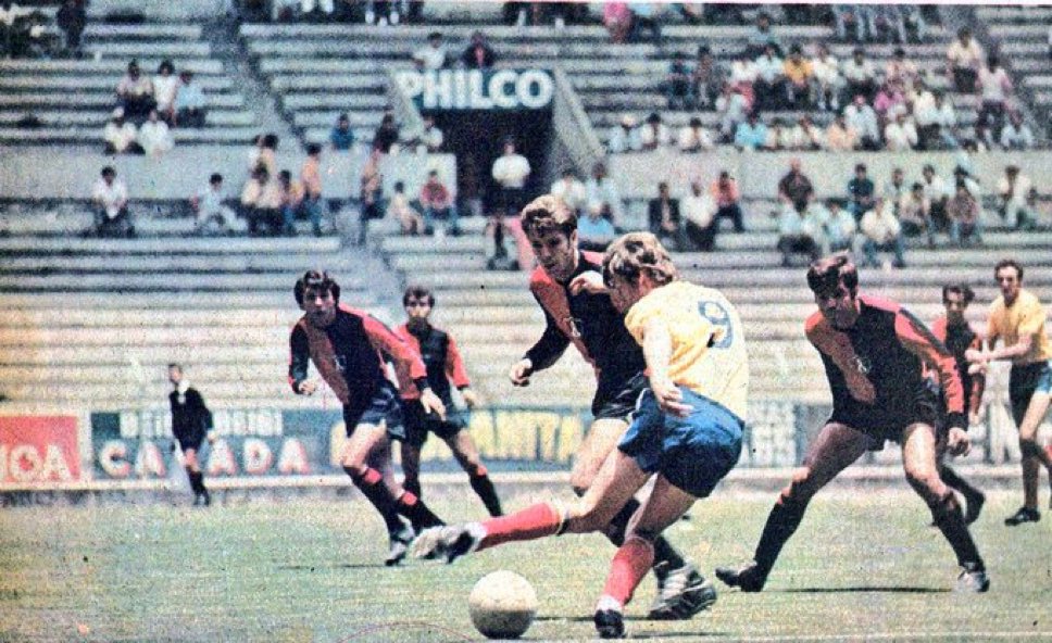 filesParadero's tweet photo. Atlas vs Rumania 1970 🏟️ Estadio Jalisco https://t.co/c4i2vOl9mY