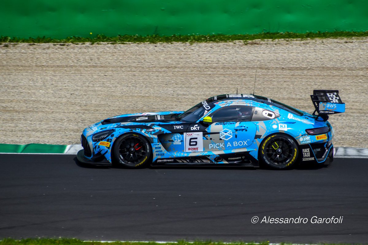 followPitCrew's tweet photo. I have tonsay that this is one of my favorite #GT3 models...

#GTWC #IGTC https://t.co/igVculCI4I