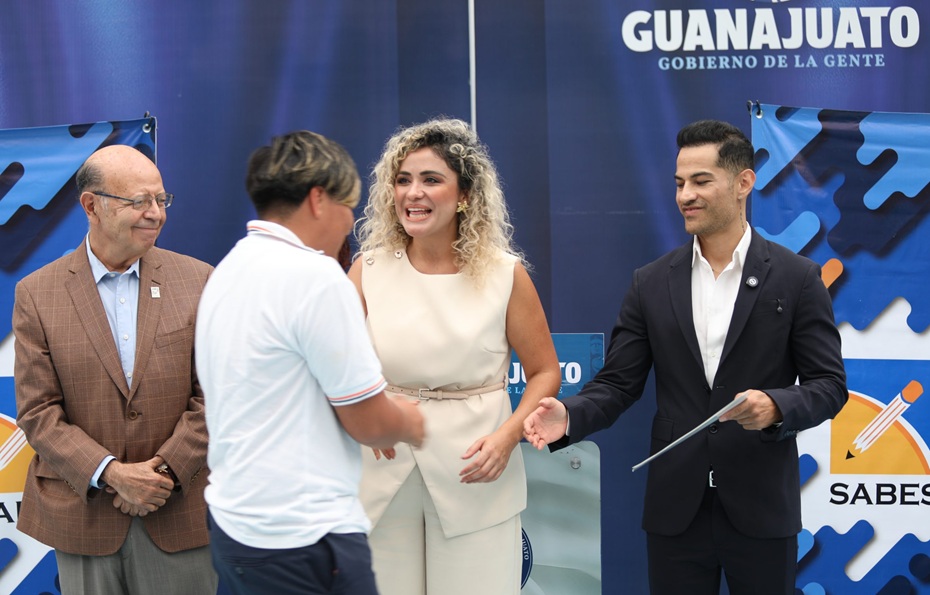 NewsGto's tweet photo. Developers of the future open new opportunities
https://t.co/pUtjprlRLL
#Guanajuato #IECA #SABES #VICI #Training #Edication #Certification #VisitGuanajuato #TraveltoGuanajuato #BusinessinGuanajuato https://t.co/sZvbD3e56g