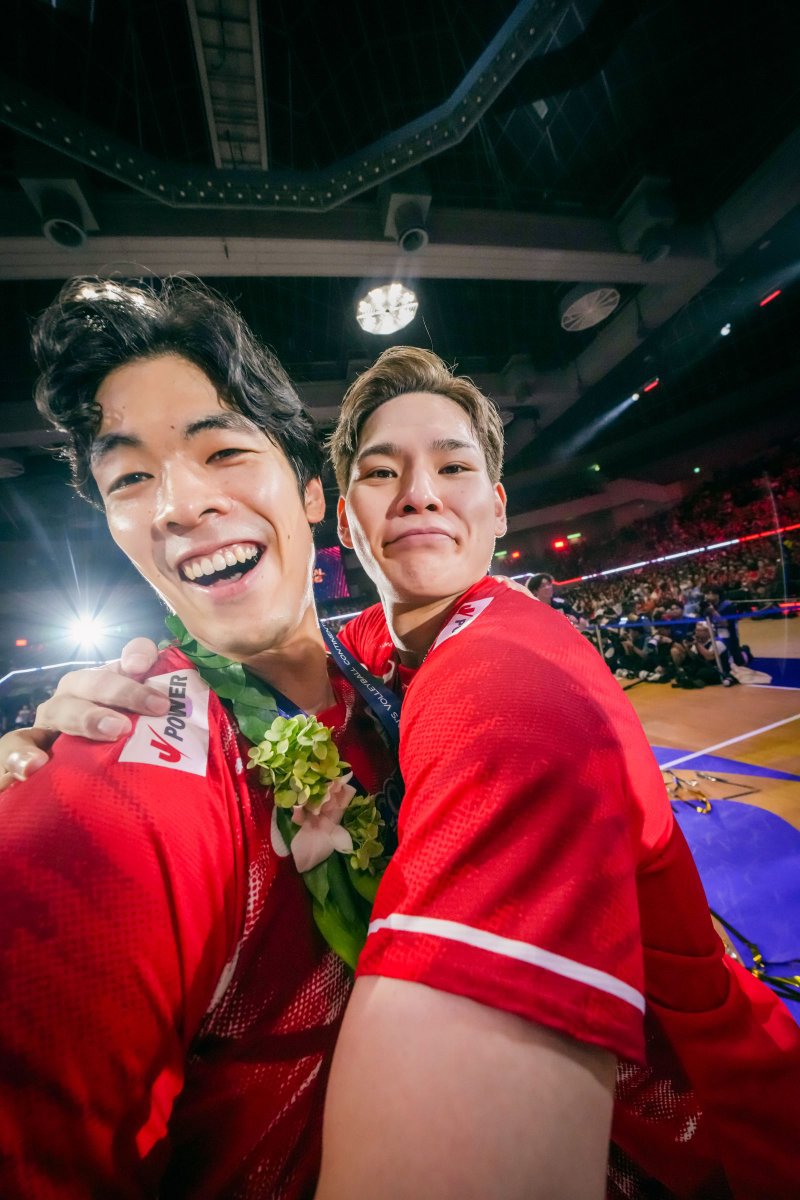 toruxfyn's tweet photo. เคนโตะเหมือนโดนบังคับมาถ่ายรูป55555555555555 https://t.co/huoEumdQwz