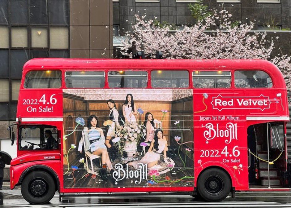 AWHlTENIGHT's tweet photo. going to miss avex spending all the advertising budget on promotional buses. https://t.co/GsyYKwyI61