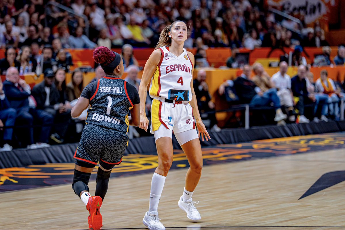 casademontBZ's tweet photo. 🥉 MEDALLA DE BRONCE 

España supera a Alemania y sube al podio de la @FIBAWWC. ¡QUÉ TORNEO! 

@marionaortiz4 vuelve a Zaragoza con una medalla colgada del cuello 

Enhorabuena a todo el equipo ❤️ https://t.co/80gwBxf7WO