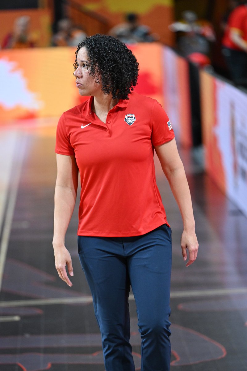 DukeWBB's tweet photo. Team USA 🇺🇸 takes on France 🇫🇷 today for gold! 

📺: TNT and truTV 
Time: 2:00pm ET 

#USABWNT x #FIBAWWC https://t.co/8pw8XQHbqR