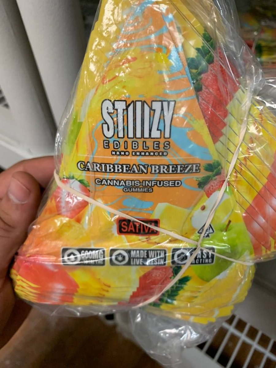 dispensary710s's tweet photo. Quality eddibles available 
Visit https://t.co/DxkwYpE2TO

#eddibles #eddies #smokers #high #gethigh #smoke #weed #420s #marijuana #medicalmarijuana #buds #wax #dabs #prerolls https://t.co/tmq6Ty5129