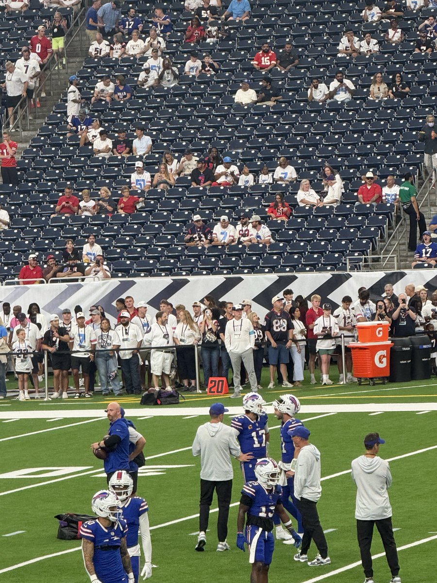 Sacred_DASH's tweet photo. Good morning #billsmafia I get to see Josh Allen play today 🥹 https://t.co/Cl5aq1hfkt