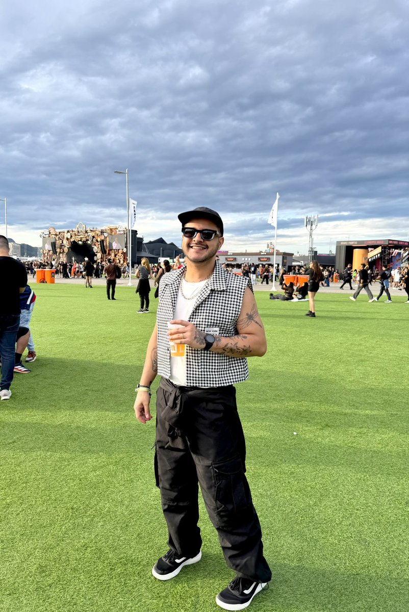 gucoutto's tweet photo. Mais 1 pra conta 🤟🏽 #RockInRio2026 #Demi https://t.co/nYG9PtAFut