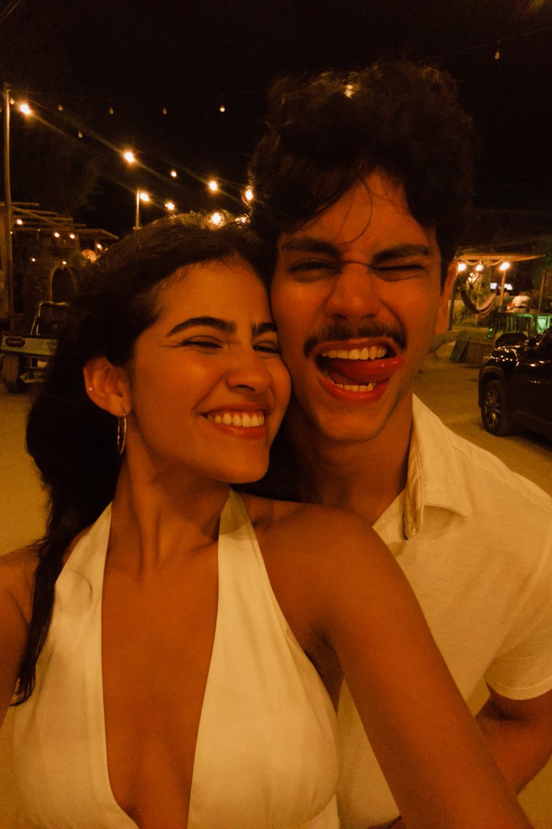 wjackthinkab's tweet photo. saudades do preá onde minha única preocupação era torrar no sol e chamegar com meu amorzinho https://t.co/Aa7HQme7YF