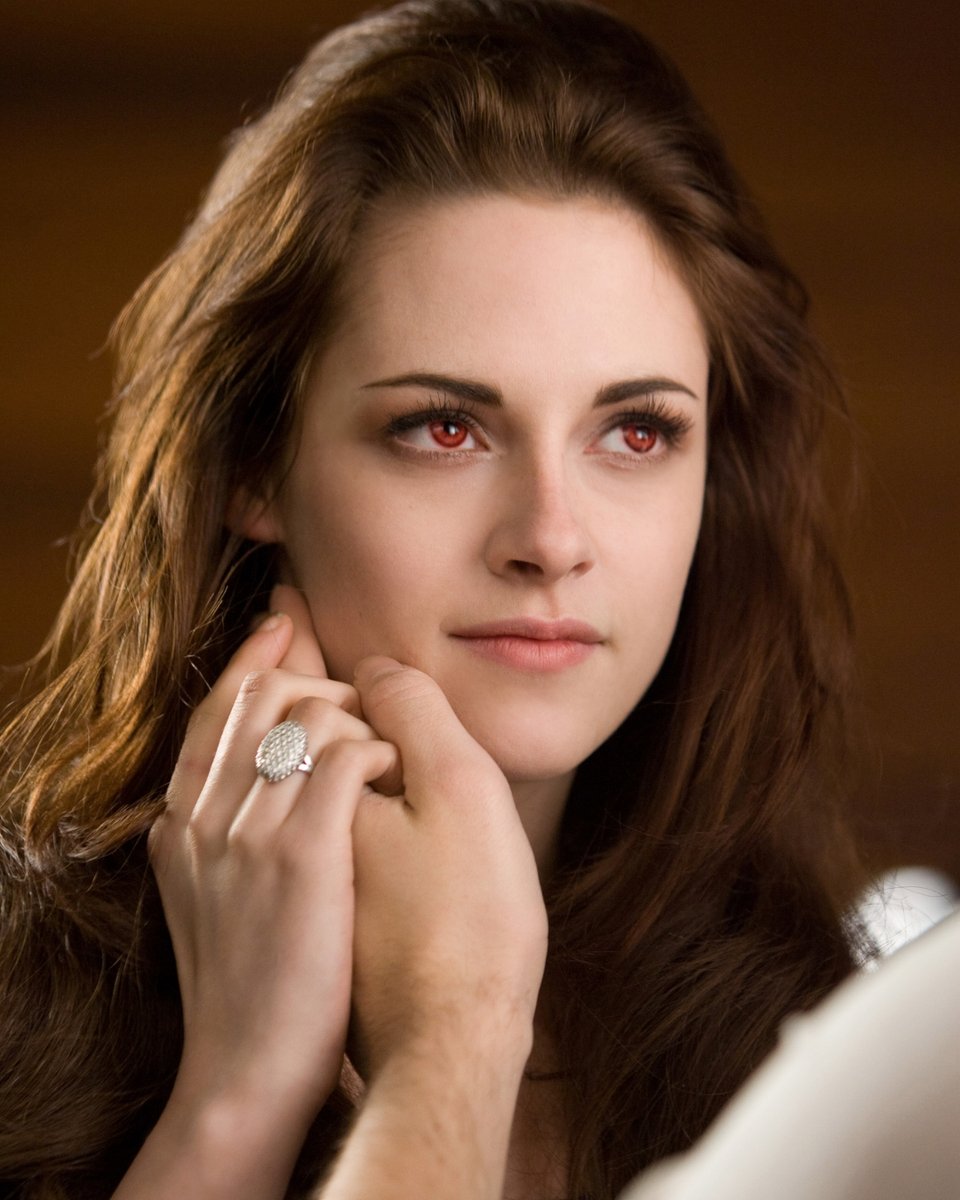 Twilight's tweet photo. birthday girl 🫶✨ https://t.co/MqiXrIOiUh